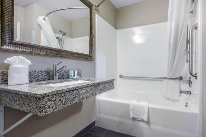 Quality Inn Indianapolis-Brownsburg - Indianapolis West - image 11